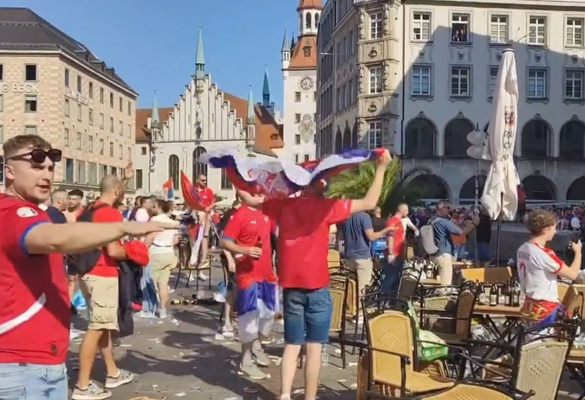 Prăpăd în Munchen, suporterii Serbiei s-au bătut cu poliția! Imagini șocante