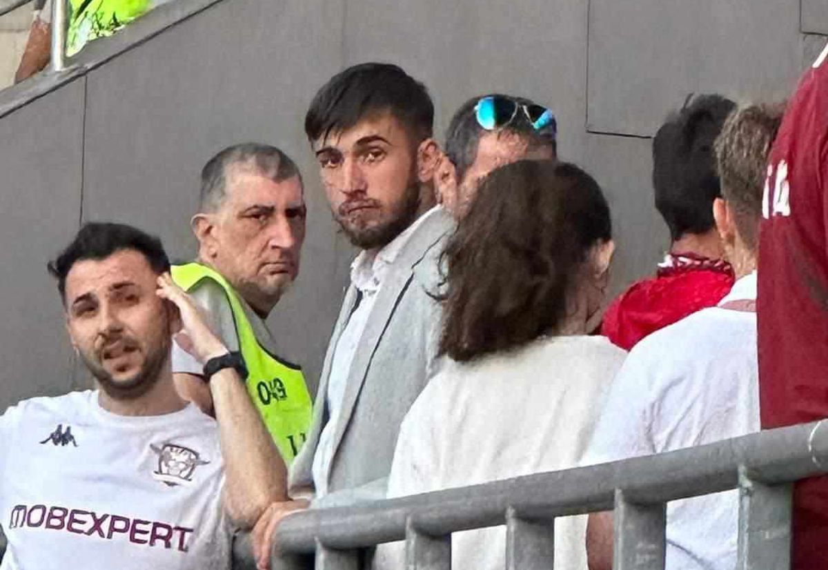 Surpriza serii în Giulești » Dinamovistul prezent incognito la petrecerea de 101 ani a Rapidului