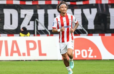 Universitatea Craiova și-a prezentat cea de-a treia achiziție, fotbalistul adus „la solicitarea lui Constantin Gâlcă”