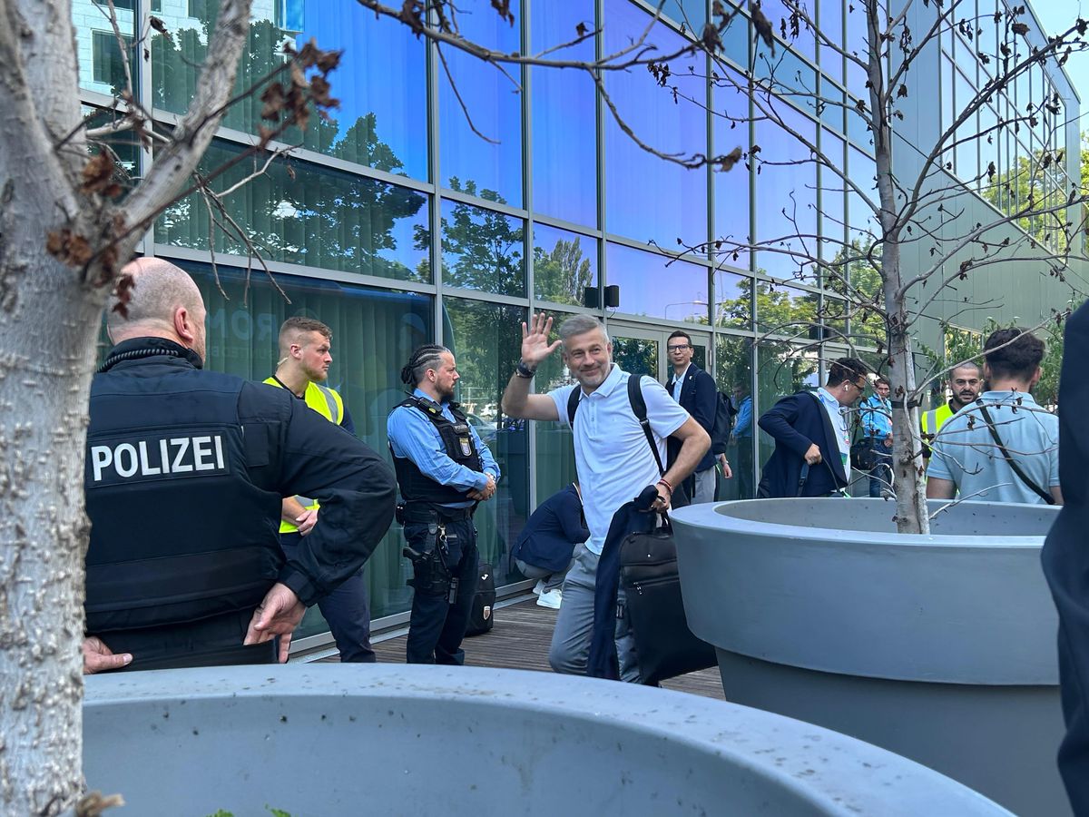 Sosire echipa nationala la Frankfurt