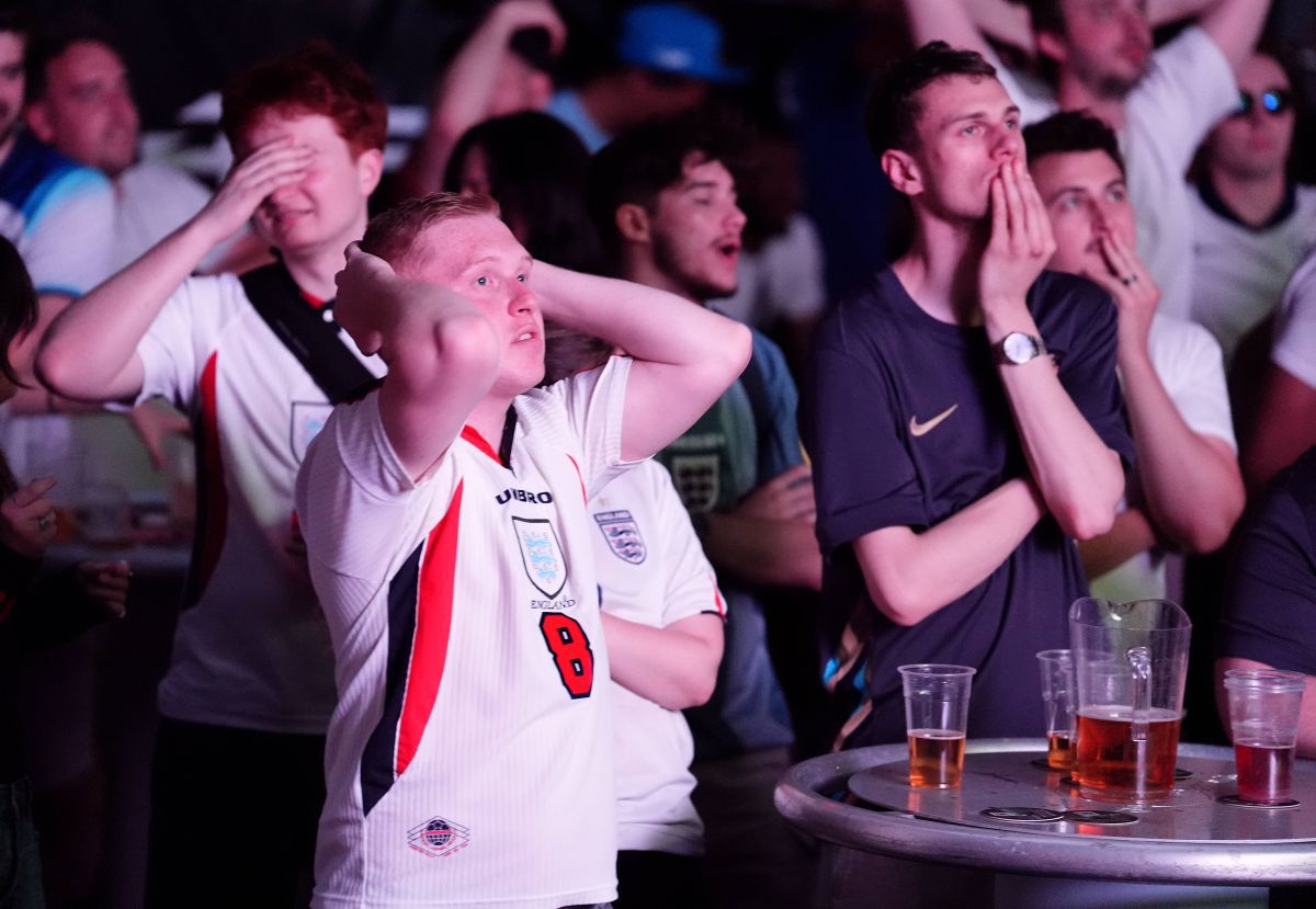 „Efectul Anglia” » Imagini din timpul meciului cu Slovenia: suporterii „Three Lions” n-au mai rezistat și au ajuns virali