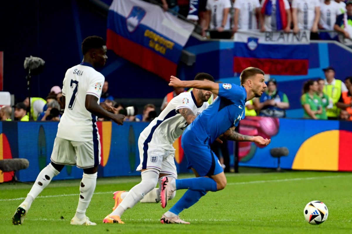 Anglia - Slovenia 0-0 » Slovenii i-au ținut piept Angliei și s-au bucurat pe gazon, chiar dacă au ratat calificarea de pe primele două locuri la ultimul criteriu de departajare: merg în „optimi” de pe locul 3