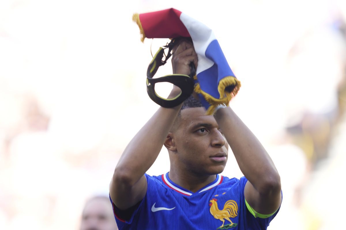 Franța - Polonia 1-1. Egalul penalty-urilor între Mbappe și Lewandowski » Ce ne propune Deschamps e „Cocoșul galic” cum nu l-am văzut niciodată