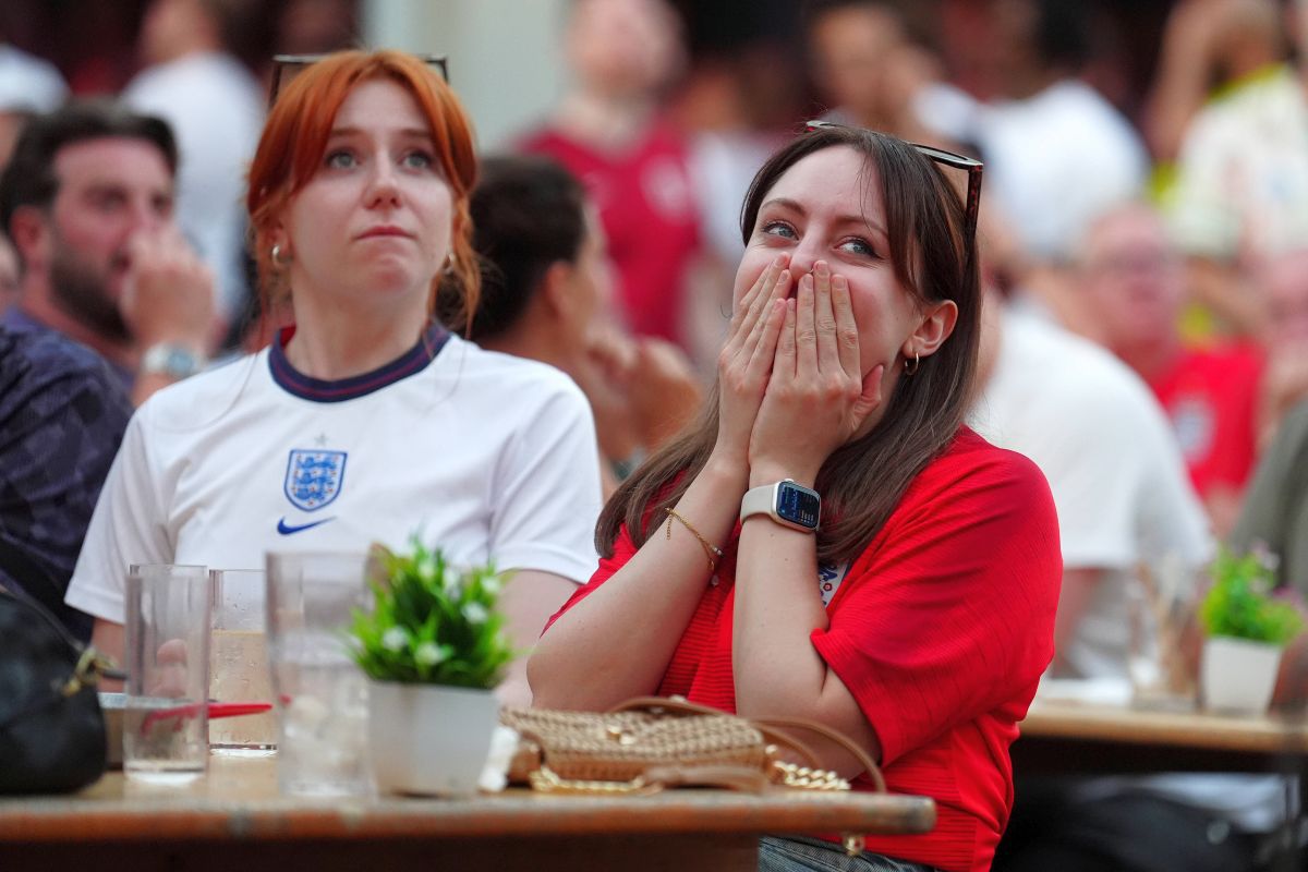 „Efectul Anglia” » Imagini din timpul meciului cu Slovenia: suporterii „Three Lions” n-au mai rezistat și au ajuns virali