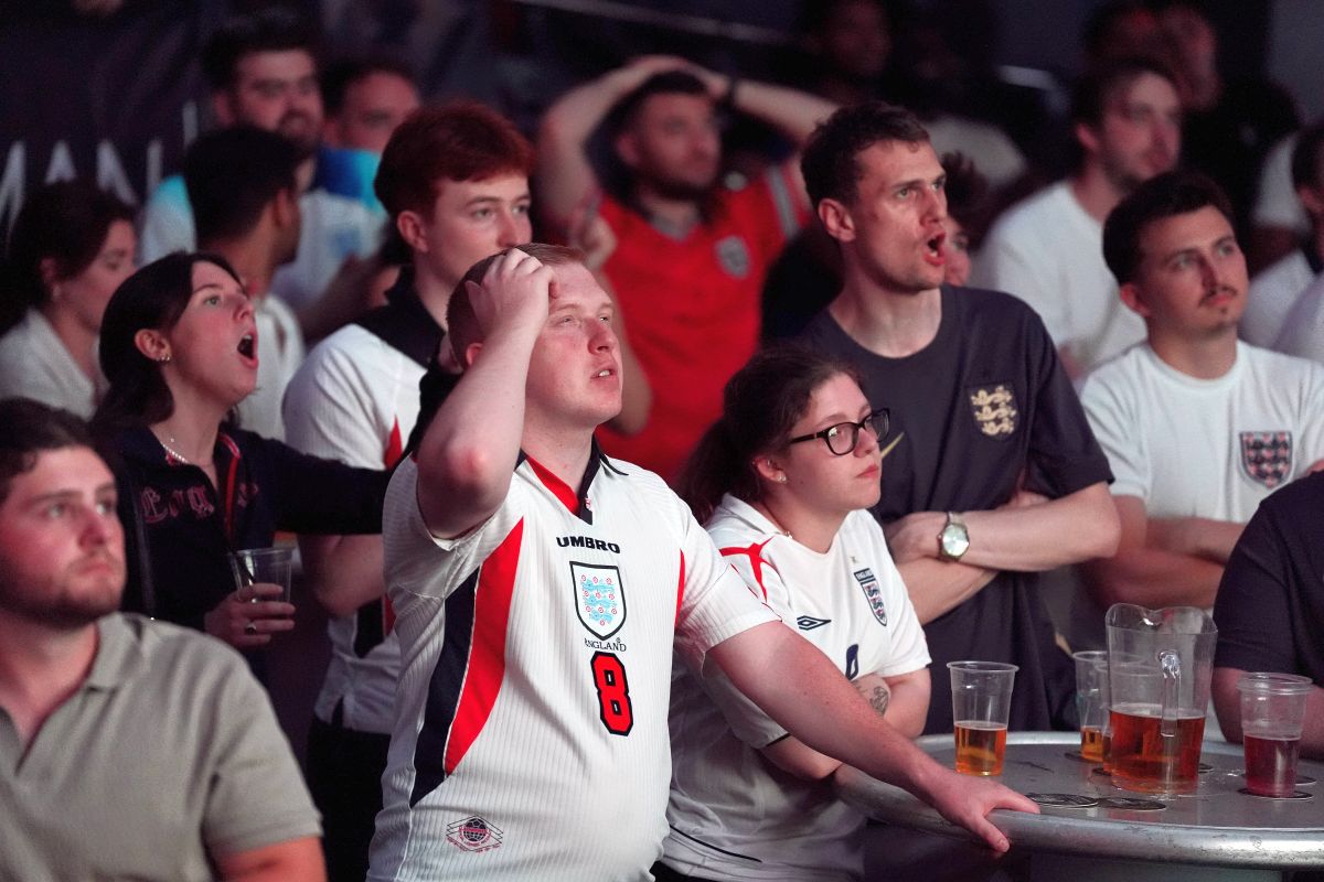 „Efectul Anglia” » Imagini din timpul meciului cu Slovenia: suporterii „Three Lions” n-au mai rezistat și au ajuns virali