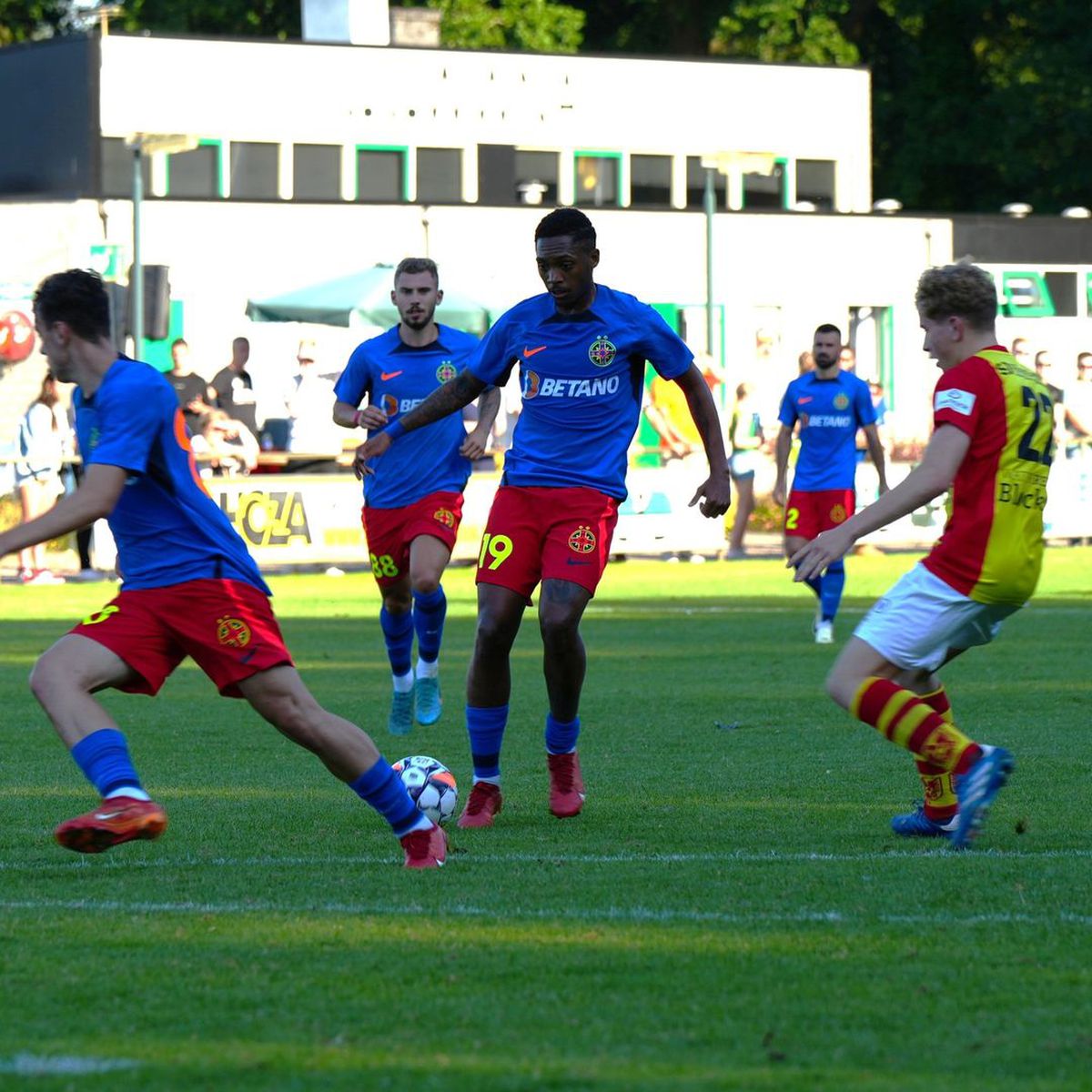 FCSB s-a distrat în primul amical din Olanda » Ștefănescu a marcat primele goluri la noua echipă + cine a jucat