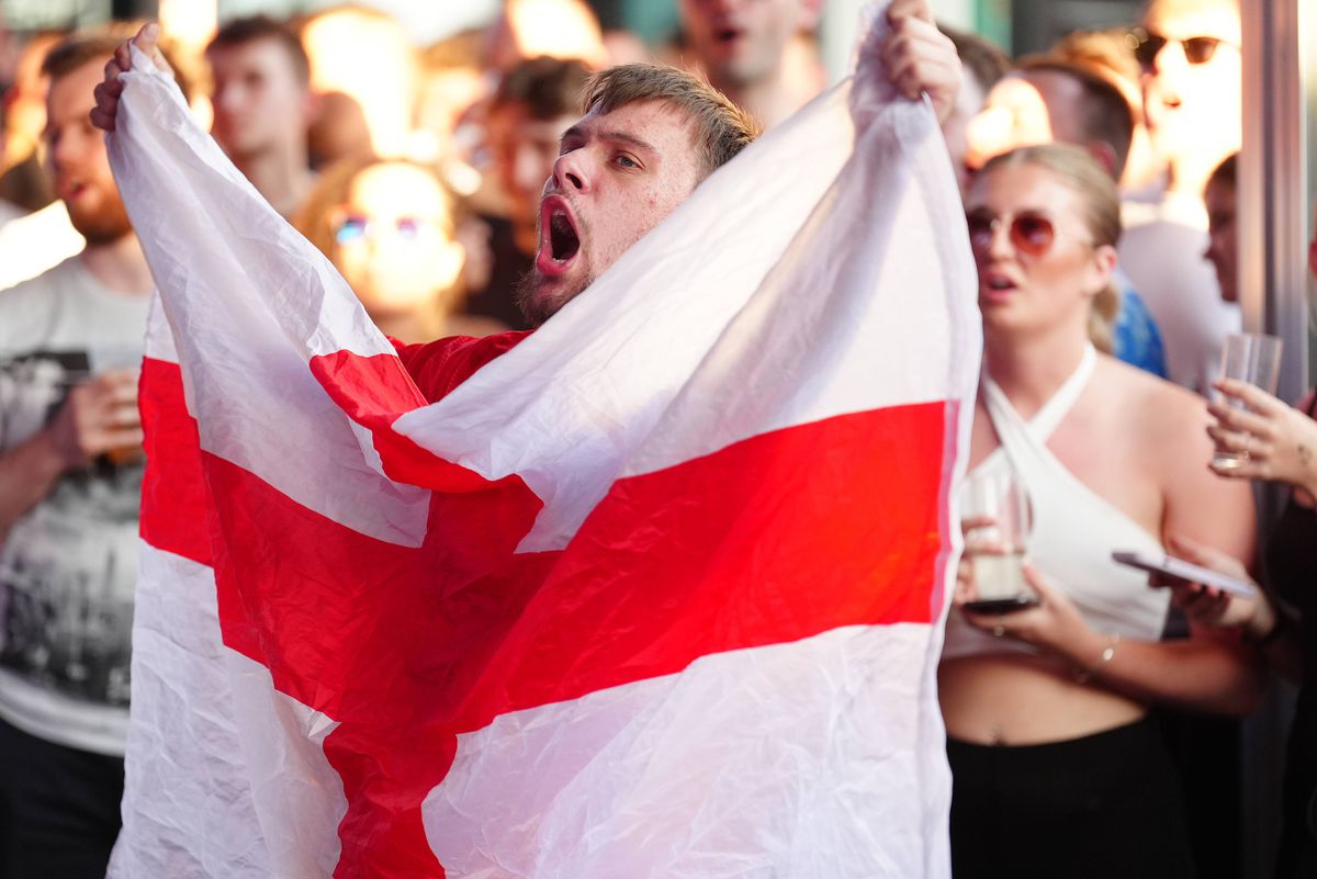 „Efectul Anglia” » Imagini din timpul meciului cu Slovenia: suporterii „Three Lions” n-au mai rezistat și au ajuns virali