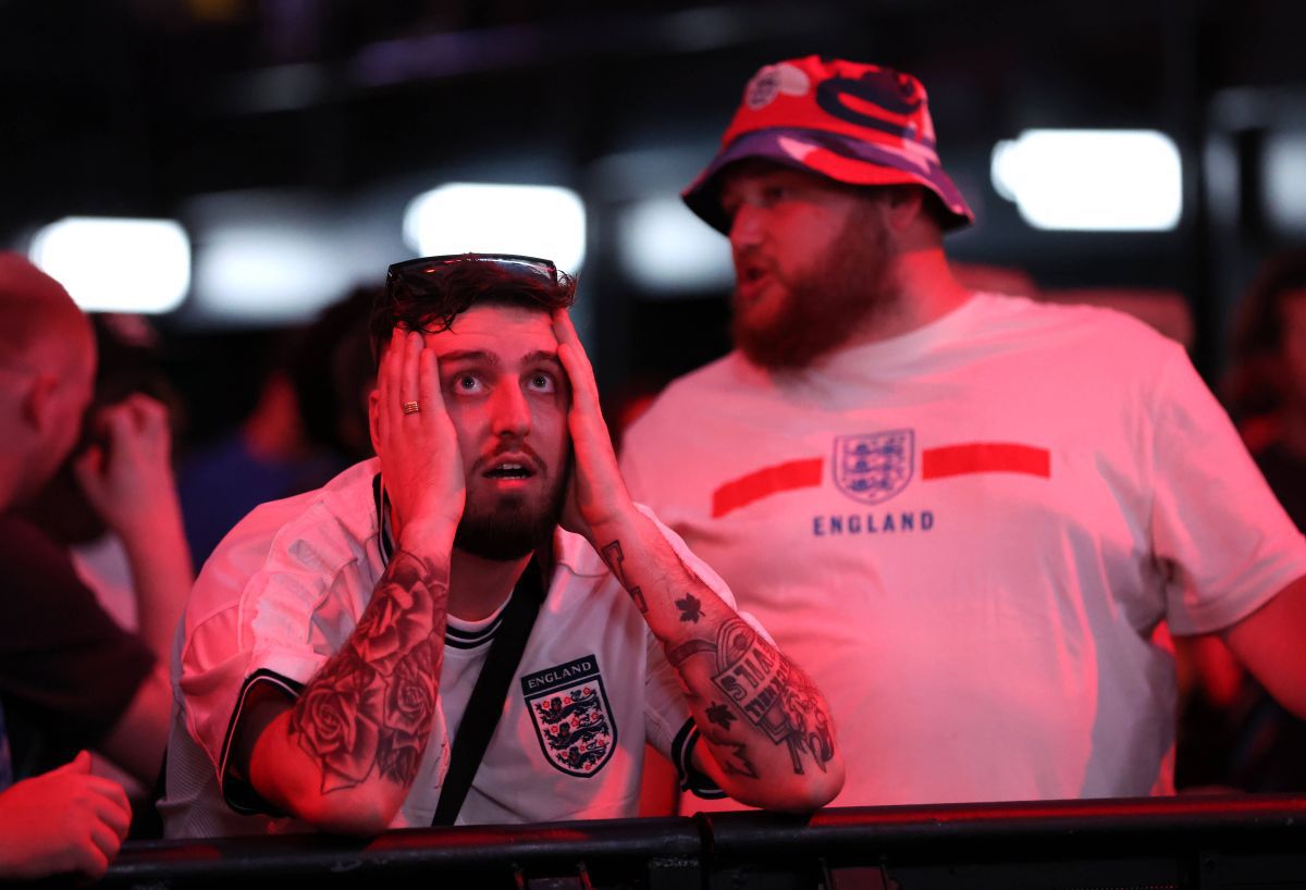 „Efectul Anglia” » Imagini din timpul meciului cu Slovenia: suporterii „Three Lions” n-au mai rezistat și au ajuns virali
