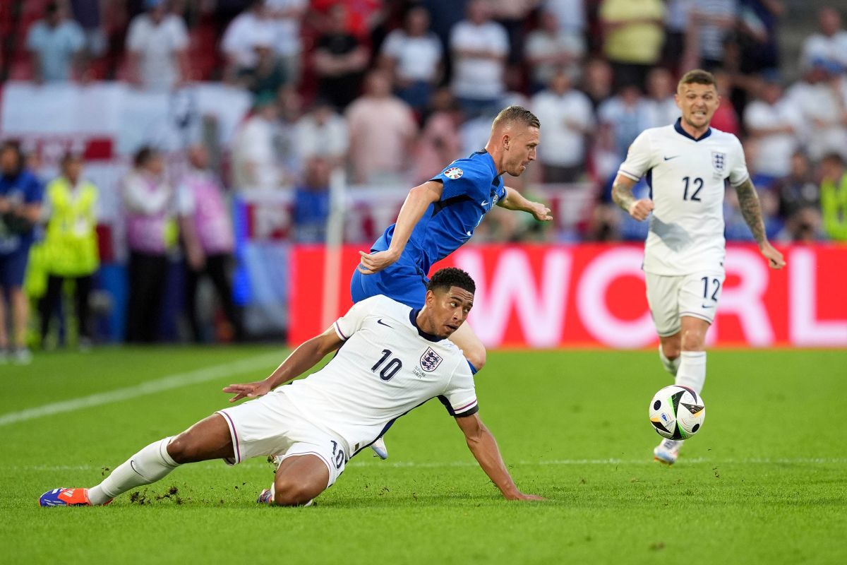Anglia - Slovenia 0-0 » Slovenii i-au ținut piept Angliei și s-au bucurat pe gazon, chiar dacă au ratat calificarea de pe primele două locuri la ultimul criteriu de departajare: merg în „optimi” de pe locul 3