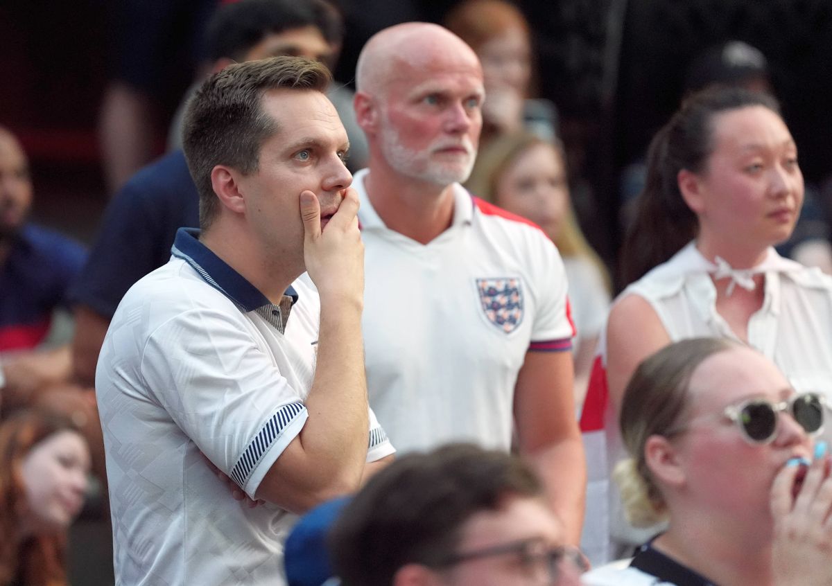 „Efectul Anglia” » Imagini din timpul meciului cu Slovenia: suporterii „Three Lions” n-au mai rezistat și au ajuns virali