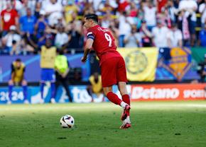 Nu încercați așa ceva acasă! » Caraghios modul în care Robert Lewandowski a ales să execute penalty-ul cu Franța. Lovitura s-a repetat