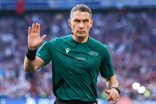 Lovitură pentru Istvan Kovacs! » Decizia FIFA + Arbitrul român a rămas fără meci după debutul în SUA!