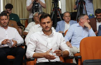 CS Dinamo s-a delimitat de fanii lui FC Dinamo, Andrei Nicolescu a răspuns poetic în social media: „E imaginea străbunilor”