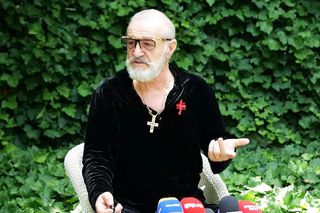 Gigi Becali a făcut anunțul în direct: „Cum să fiu născut de ziua Rapidului? Mama m-a făcut pe câmp, am supt între coceni!”