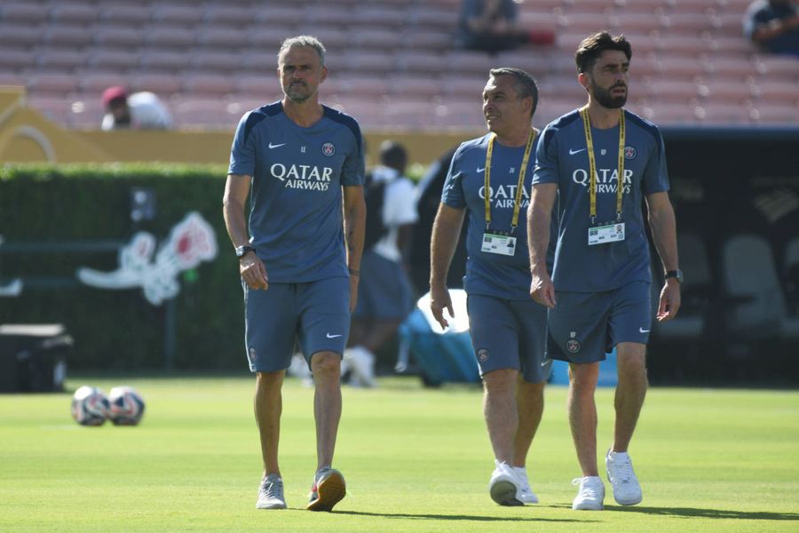 Antrenorul Luis Enrique suferă alături de jucătorii de la PSG în canicula și condițiile teribile din SUA / Foto: Imago Luis Enrique acuză dur în SUA: „Sare ca un iepure!” + Ironiile antrenorului de la PSG la adresa FIFA