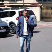 Oficialii echipelor din Superliga au început să ajungă la sediul LPF înainte de tragerea la sorți / Foto: Andrei Furnigă (GSP.RO)