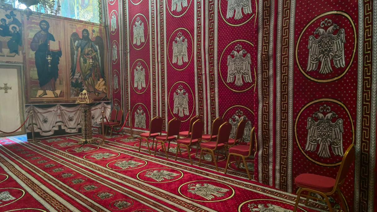 Imagini din interiorul Bisericii construite de Gigi Becali în Pipera