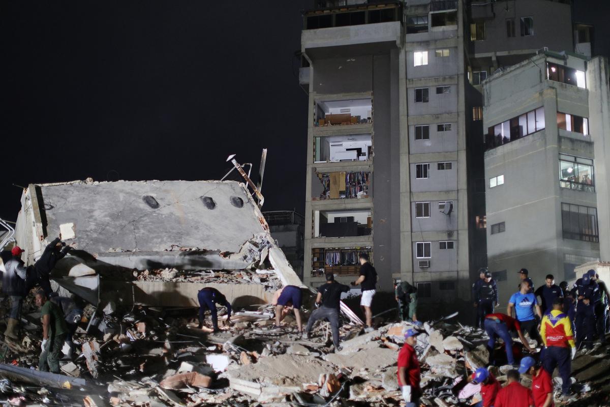 Două cutremure masive au devastat Venezuela » Imagini înfiorătoare de pe stadioane: meciuri oprite de urgență
