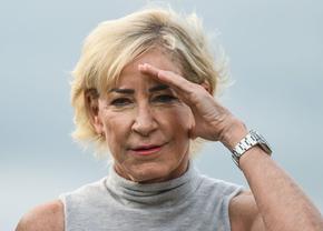 Boala perfidă a lovit pentru a treia oară. Legenda tenisului se retrage de pe micile ecrane