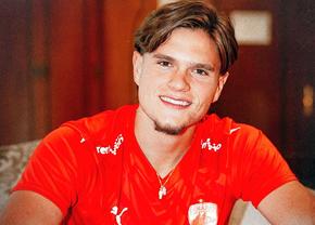 Dinamo și-a prezentat noul fundaș: „Bine ai venit, Martin!”