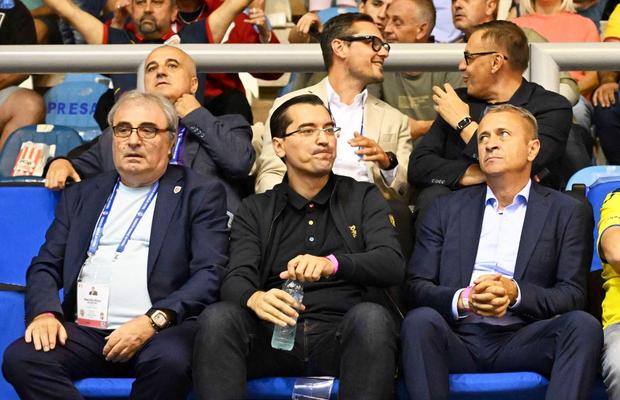 ȘOC la FRF, după dezvăluirile Gazetei » Răzvan Burleanu își dă afară „mâna dreaptă”