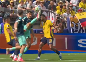 Cum a fost posibil?! Decizie scandaloasă a arbitrei Tori Penso la Ecuador - Germania! Specialistul în arbitraj a dat un verdict fără echivoc