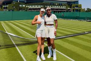 Înainte de Wimbledon, Jaqueline Cristian s-a antrenat împreună cu legendara Serena Williams: „Zi memorabilă”