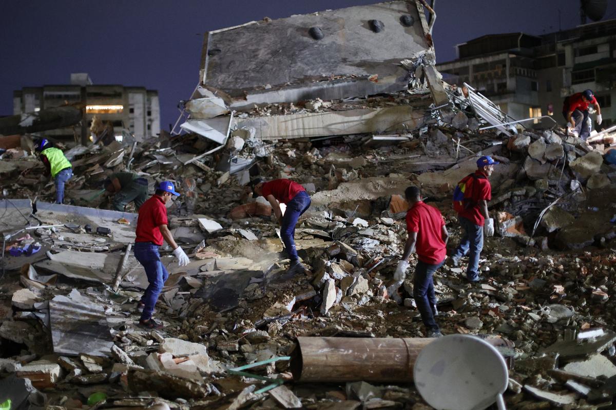 Două cutremure masive au devastat Venezuela » Imagini înfiorătoare de pe stadioane: meciuri oprite de urgență