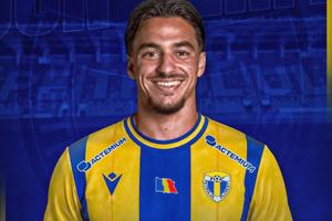 Petrolul a făcut al 9-lea transfer al verii » Fundaș central din Olanda