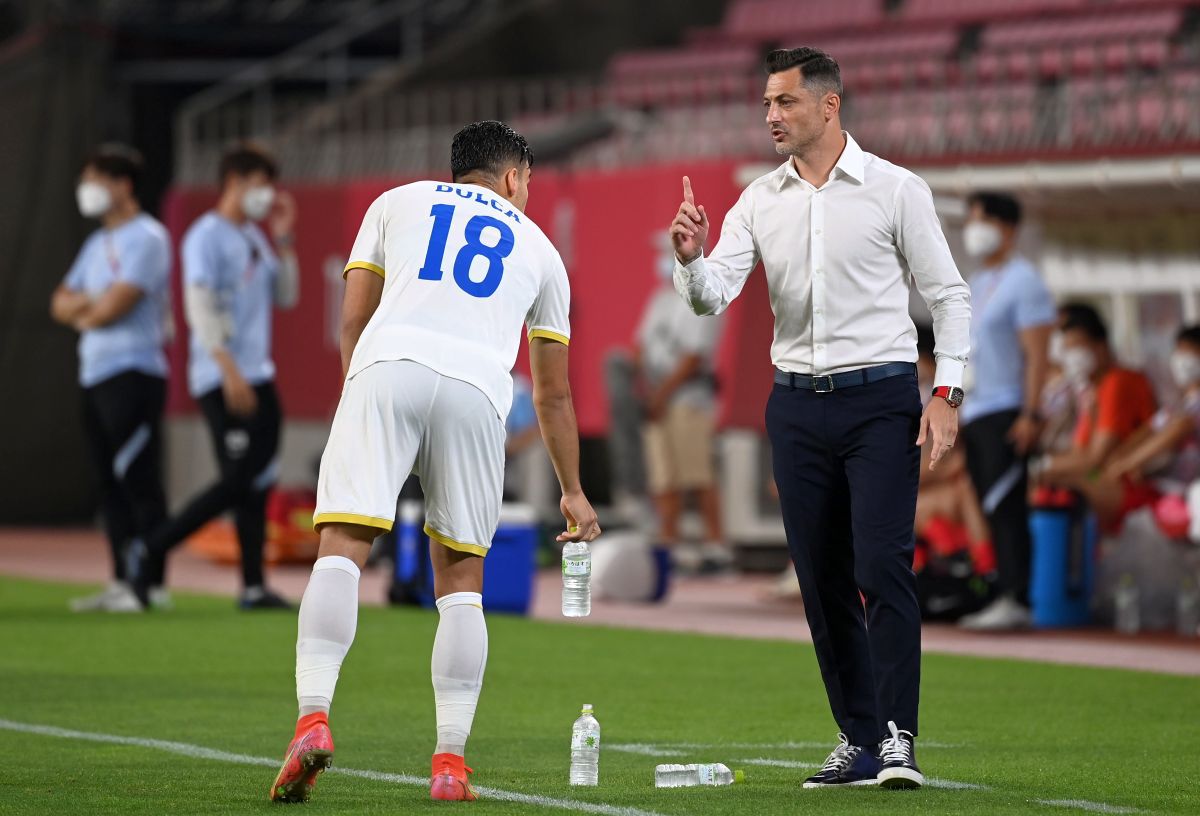 Ghinion pentru naționala olimpică! Marius Marin a trimis mingea în proprie poartă în minutul 27