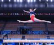 Larisa Iordache, la bârnă
(foto: Raed Krishan - Tokyo)