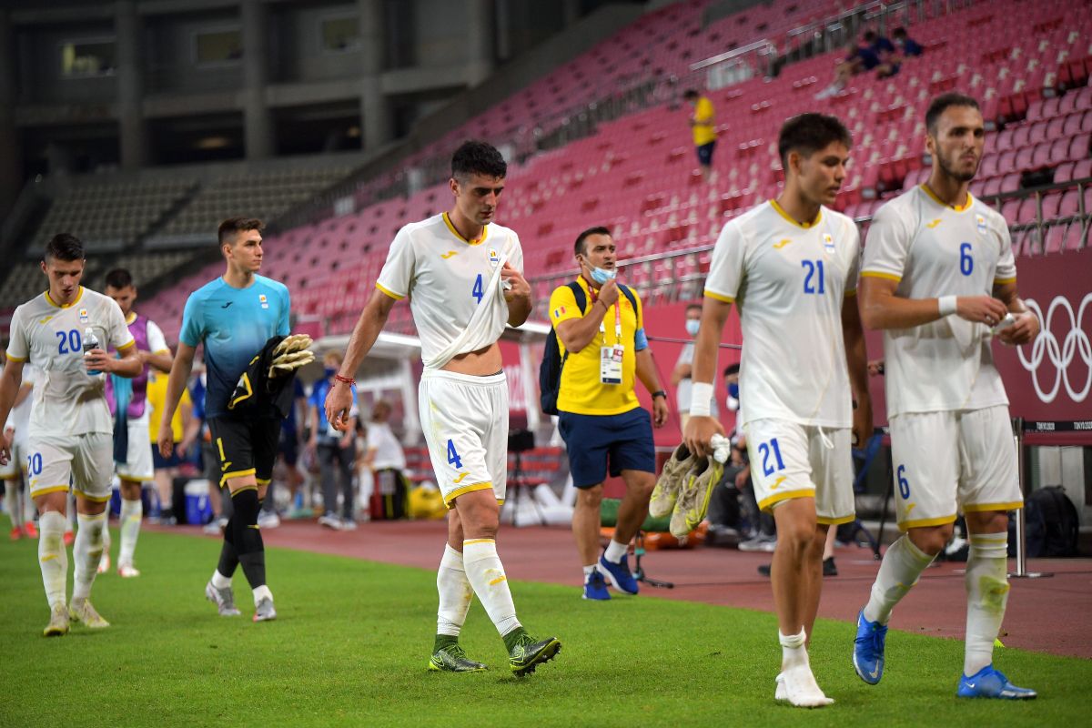 „Tricolorii” și Mirel Rădoi, deznădăjduiți după eșecul usturător de la Jocurile Olimpice: imaginile surprinse de fotoreporterul GSP