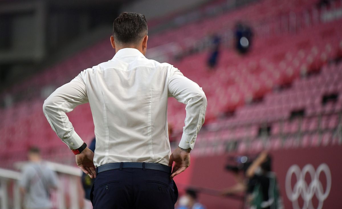 „Tricolorii” și Mirel Rădoi, deznădăjduiți după eșecul usturător de la Jocurile Olimpice: imaginile surprinse de fotoreporterul GSP