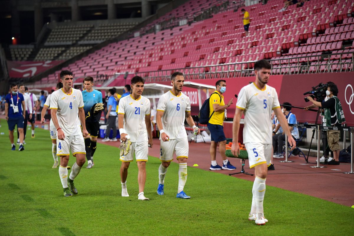 „Tricolorii” și Mirel Rădoi, deznădăjduiți după eșecul usturător de la Jocurile Olimpice: imaginile surprinse de fotoreporterul GSP