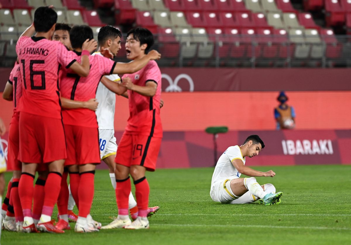 „Tricolorii” și Mirel Rădoi, deznădăjduiți după eșecul usturător de la Jocurile Olimpice: imaginile surprinse de fotoreporterul GSP