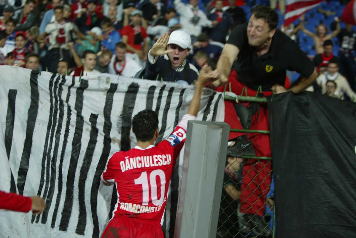 Rivalitate, ironii și orgolii duse la extrem » 35 de imagini spectaculoase din meciurile FCU Craiova - Dinamo