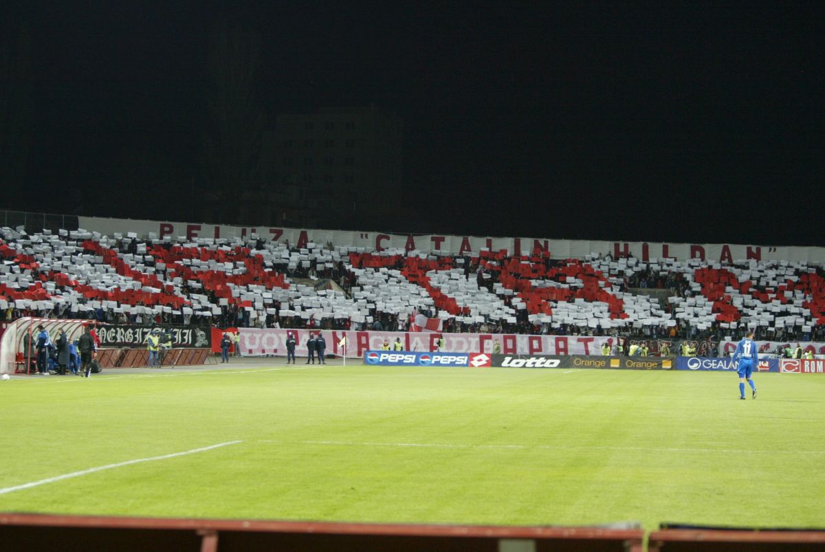 „Suntem de-o seamă” » Postarea care a inflamat spiritele în ziua meciului FCU Craiova - Dinamo: „Ne leagă același an de înființare”