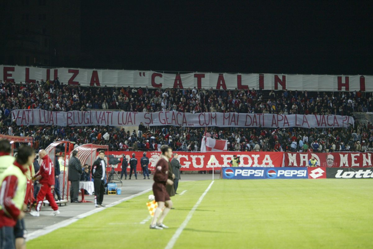 Rivalitate, ironii și orgolii duse la extrem » 35 de imagini spectaculoase din meciurile FCU Craiova - Dinamo