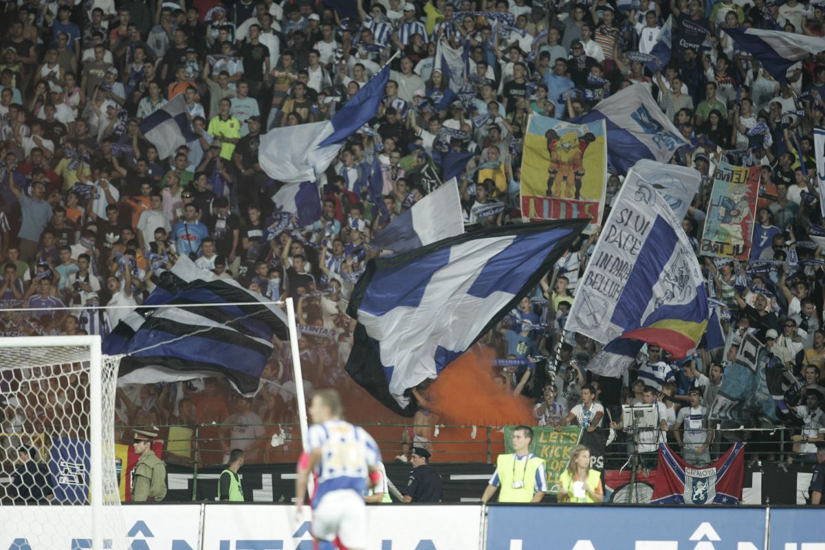 „Suntem de-o seamă” » Postarea care a inflamat spiritele în ziua meciului FCU Craiova - Dinamo: „Ne leagă același an de înființare”