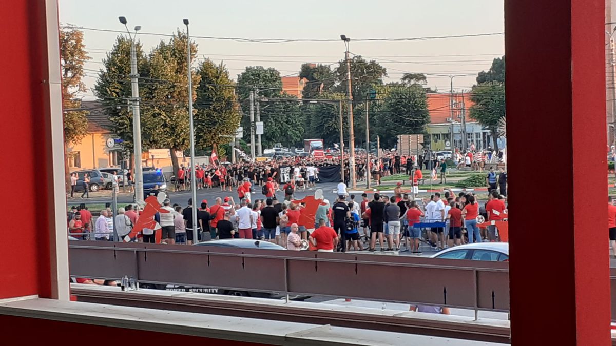 Fanii vor UTA liberă! Miting în Arad, împotriva actualei conduceri » „Grupul celor 4”, în fața fanilor: „Vom prelua clubul până la urmă”