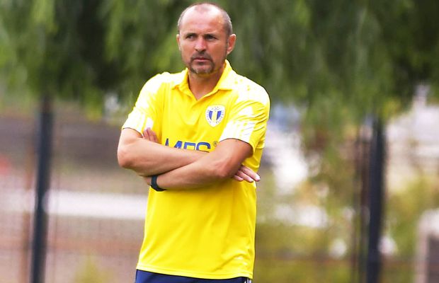 Nae Constantin, după al doilea eșec în două meciuri pentru Petrolul: „Se vede tracul. Tremură piciorul când pasăm și când preluăm”