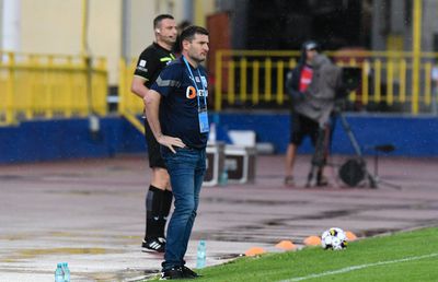 CSU Craiova pune presiune pe Laszlo Balint, după startul fals de sezon: „Nu are altă variantă!”