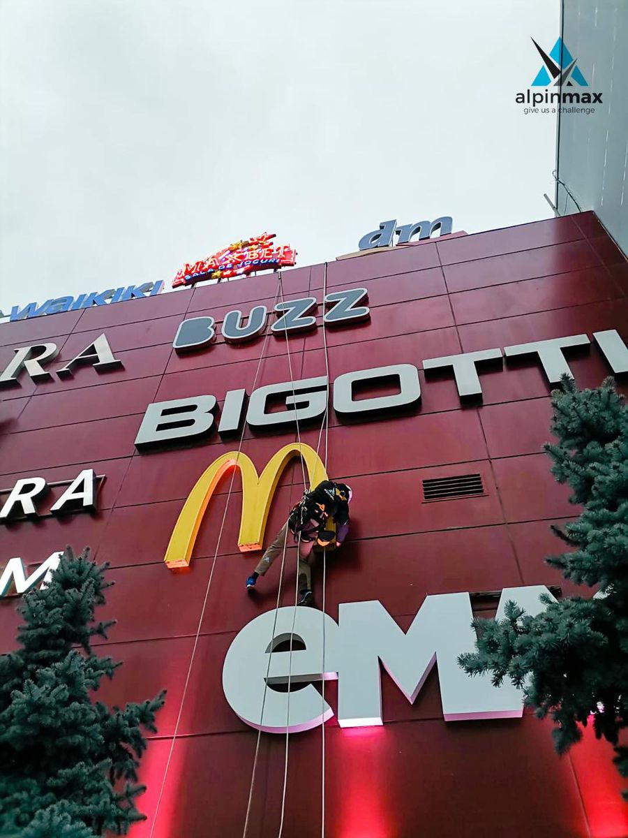 5 sfaturi de care să ții cont înainte să apelezi la alpinism utilitar