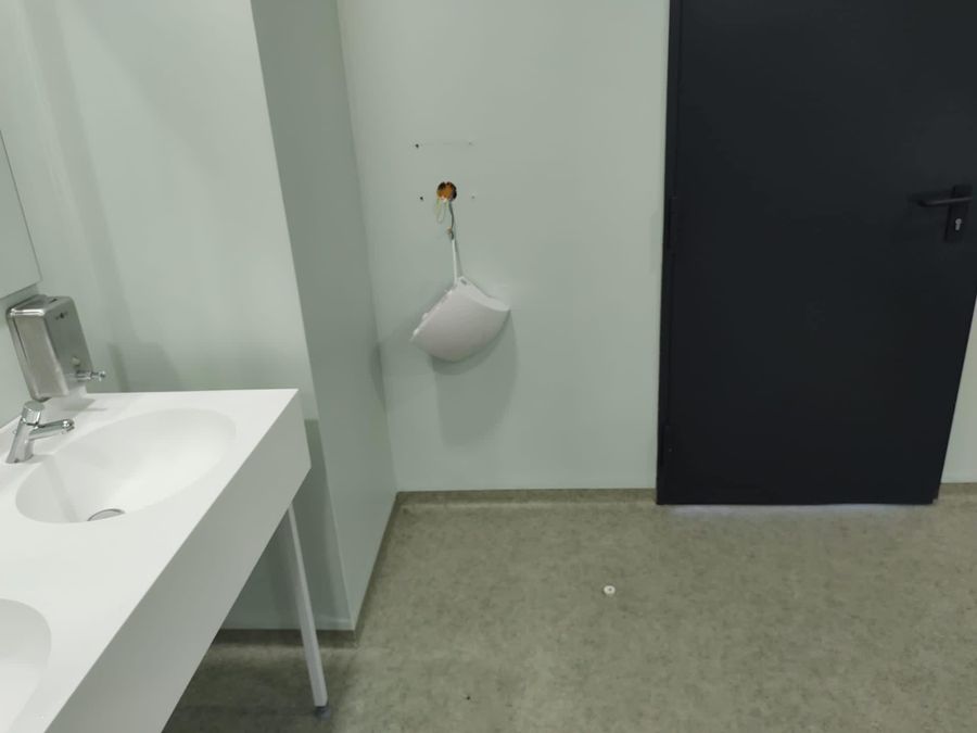 Nu s-a văzut la TV: tensiuni după Sepsi - FC Argeș! Au scandat „Ria, Ria, Ungaria”, apoi ar fi agresat un fan piteștean: „Organizare zero. Noi stăteam în cușcă, jandarmii citeau regulamentul”