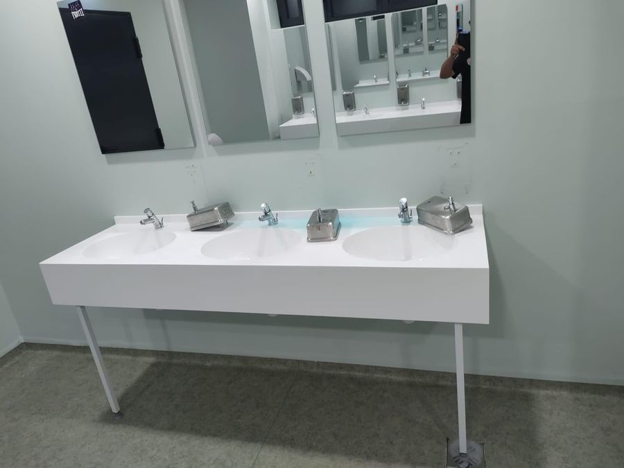 Nu s-a văzut la TV: tensiuni după Sepsi - FC Argeș! Au scandat „Ria, Ria, Ungaria”, apoi ar fi agresat un fan piteștean: „Organizare zero. Noi stăteam în cușcă, jandarmii citeau regulamentul”