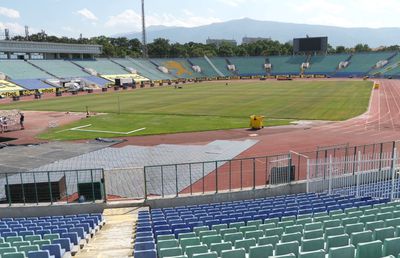 Ca în anii '90 pe stadioanele din România! » Detaliul remarcat de reporterii GSP înainte de CSKA 1948 - FCSB