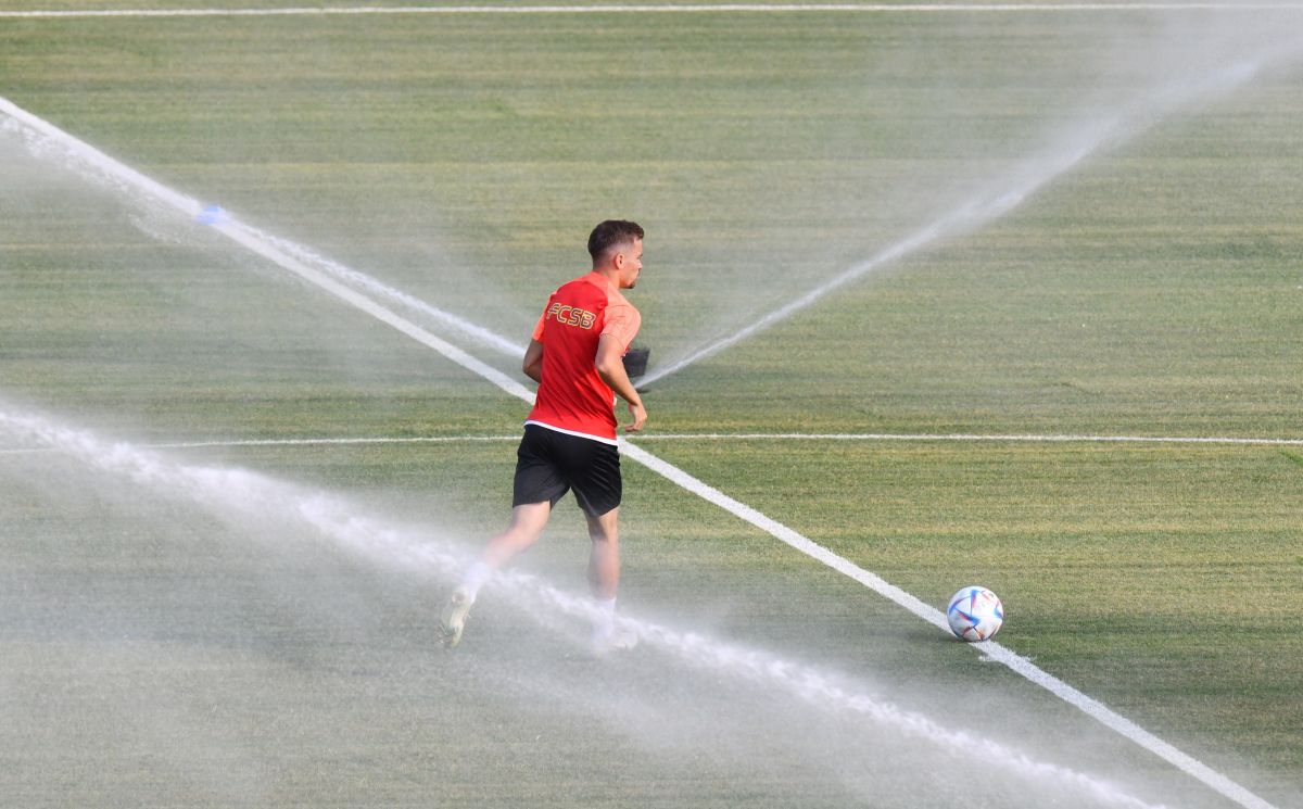 FCSB - CSKA 1948, conferință și antrenament oficial