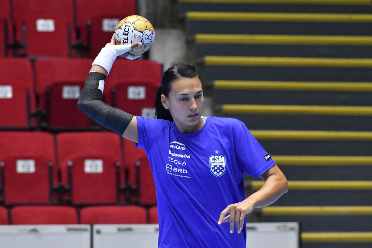 Pe cine vrea să aducă CSM București după ce Helle Thomsen a plecat de la echipă