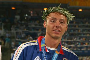 Răzvan Florea, primul medaliat olimpic al României, plin de emoții după victoria lui David Popovici: “Nu am crezut că a câștigat! Să-i dea aripi și pentru 100 de metri”