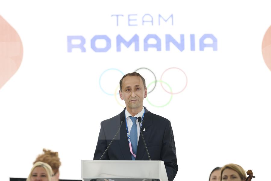 Colamonici afirmă că loturile de canotaj au beneficiat de suportul total al COSR, prezidat de Mihai Covaliu FOTO arhiva GSP Antonio Colamonici, antrenorul de aur al României la Jocurile Olimpice, devastator: „M-au tratat ca pe un nimic!” + Scandalul primelor și un proces de sute de mii de euro: „Președinte penibil”